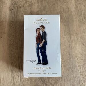 Hallmark Twilight Edward and Bella Keepsake